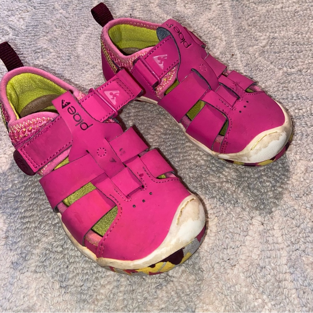 Plae Sam-2-0 Hot Pink Sandals kid size 10.5/11